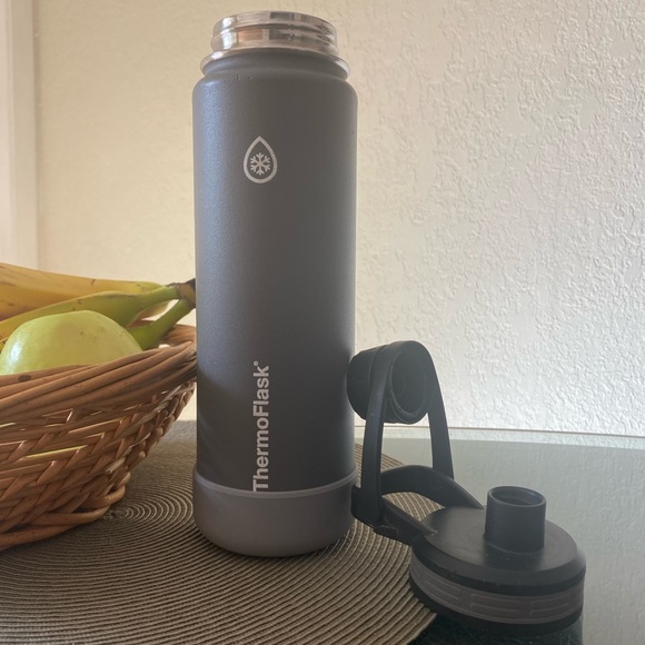 ThermalFlask 24 Oz. Water bottle - Picture 5 of 10
